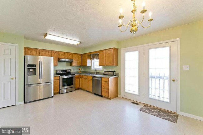 Building Photo - 121 Nature Dr