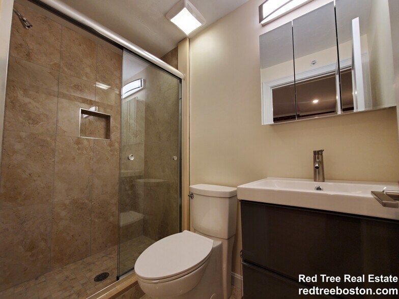 Building Photo - 1616 Beacon St