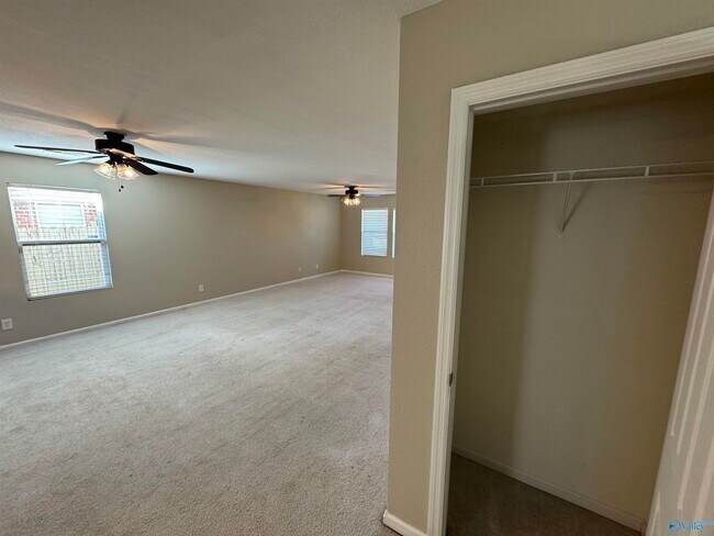 Building Photo - 3590 Avalon Lake Dr SW