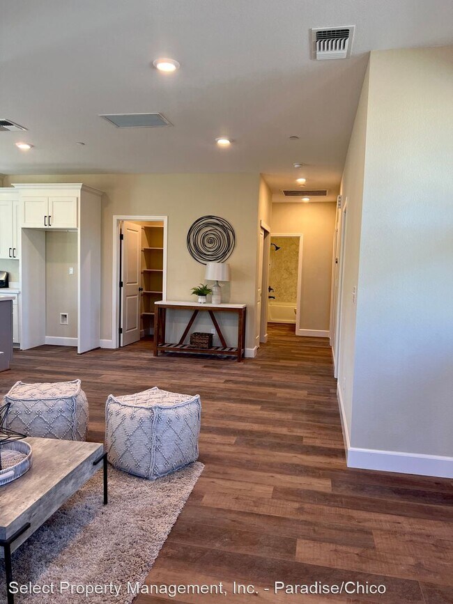 Building Photo - 3 br, 2 bath House - 8654 Skyway