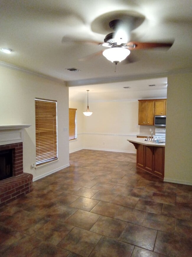 Building Photo - North Bossier