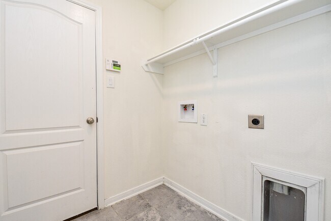 Building Photo - 15102 Darbydale Dr