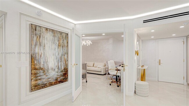 Building Photo - 16711 Collins Ave