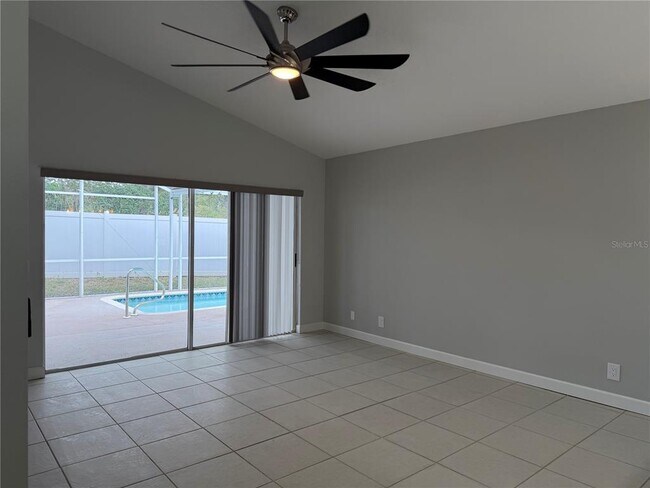 Building Photo - 6409 Golden Leaf Ct