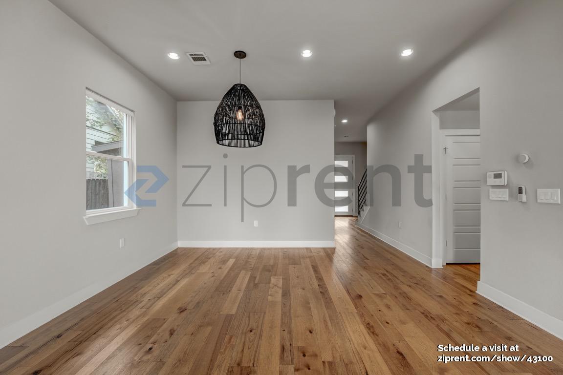 Building Photo - 6016 Seville Dr