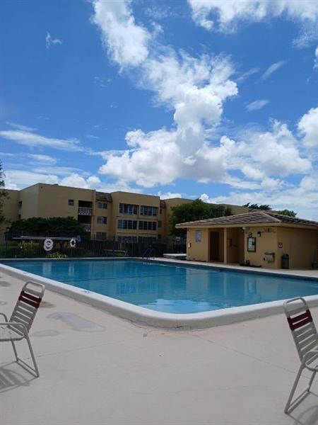 Primary Photo - 6300 NW 62nd St