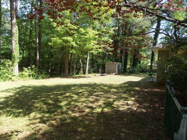 Building Photo - Cute house in Harris County off Fortson Ro...