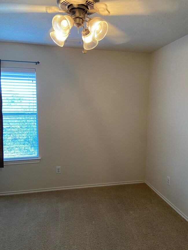 Building Photo - 18011 Rustic Brook Ct