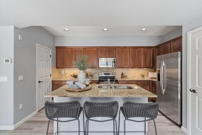 Building Photo - 3935 E Rough Rider Rd