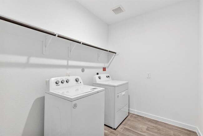 Building Photo - 3131 Langley Bnd Ln