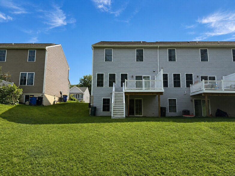 Building Photo - 201 Sage Blvd
