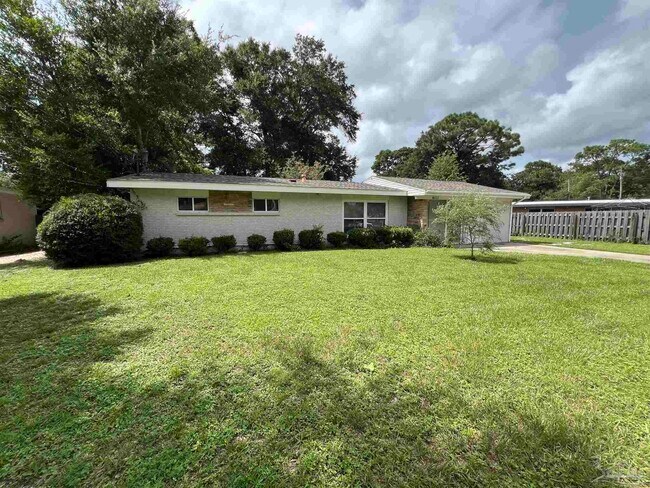 Building Photo - 6123 Hilltop Rd