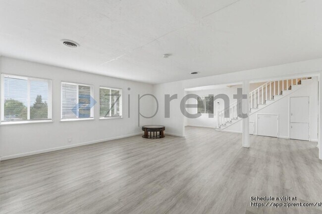 Building Photo - 1967 Solano Way