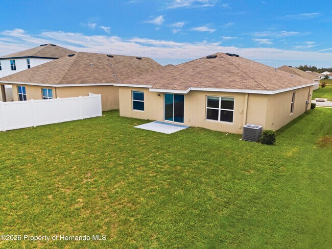 Building Photo - 13322 Golden Lime Ave