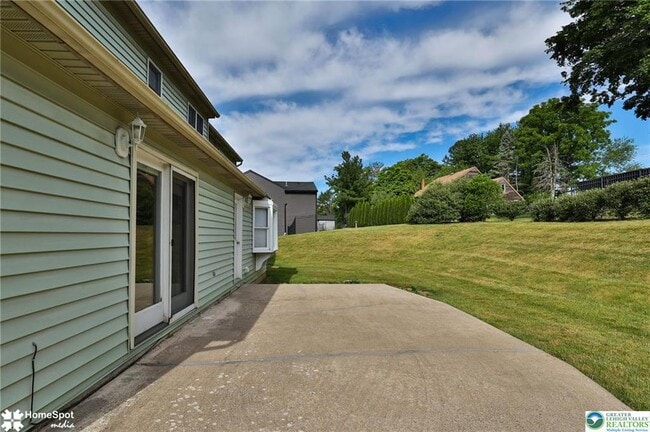 Building Photo - 4059 Wedgewood Rd