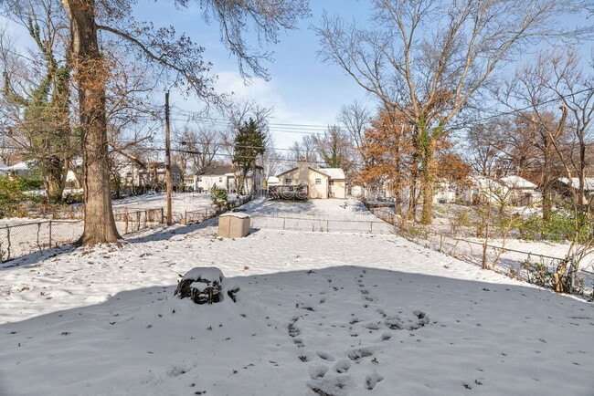 Building Photo - 409 Caithness Rd