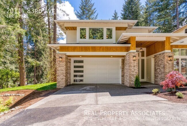 Building Photo - Edmonds Home
