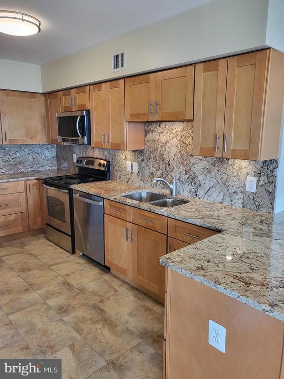 Primary Photo - 1300 Crystal Dr