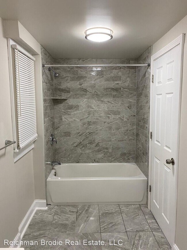 Building Photo - 3 br, 2 bath House - 280 Davenport Ave