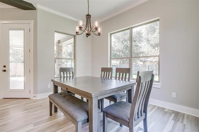 Building Photo - 908 Meadowlark Ln