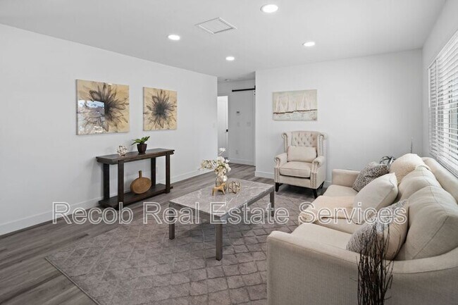 Building Photo - 6634-6644 Rockglen Ave