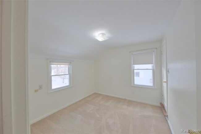 Building Photo - 9249 Whitall Ln