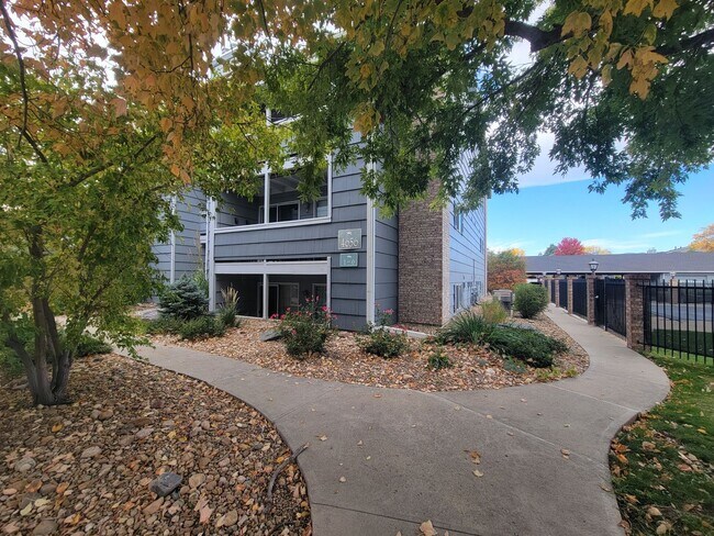 Building Photo - Fresh Boulder 1 Bedroom Condo for Rent wit...