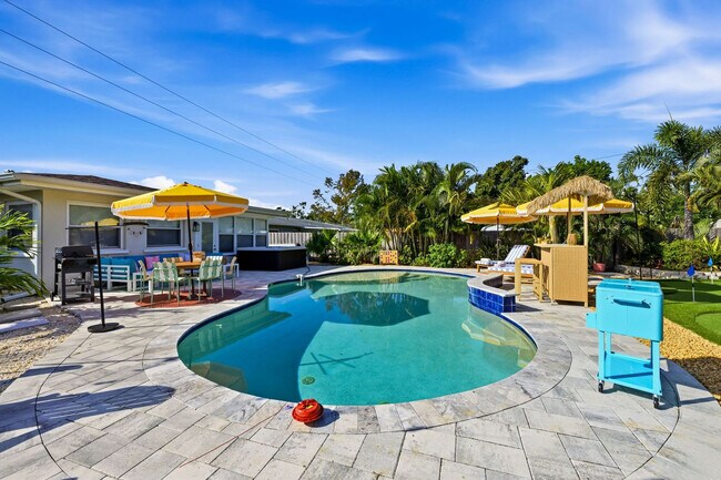 Building Photo - 10861 62nd Ave N