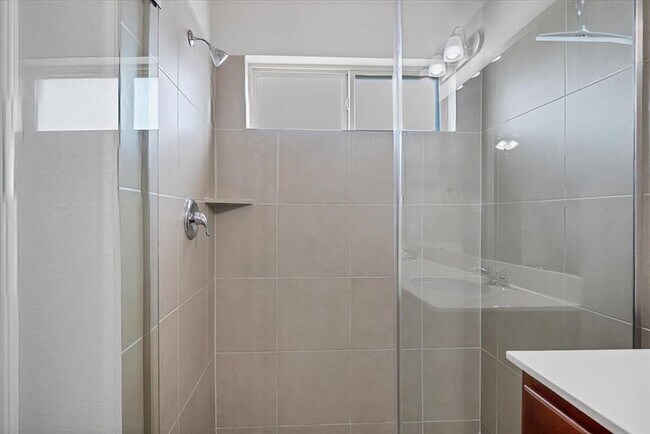 Building Photo - 1909 Goldilocks Ln