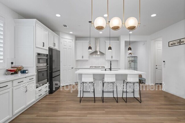 Building Photo - 39598 Lupine Dr