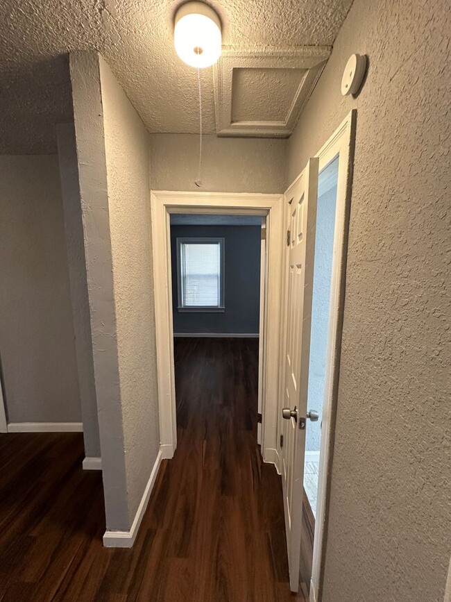 Building Photo - Welcome home to this FULLY RENOVATED 3-bed...