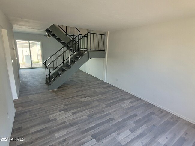 Building Photo - 4667 N 21st Ave