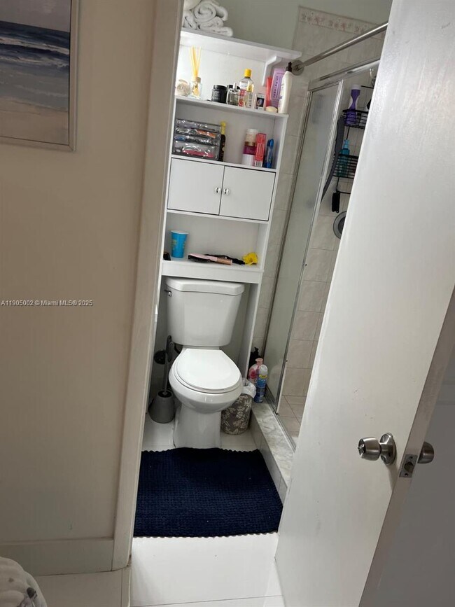 Building Photo - 246 Poinciana Island Dr