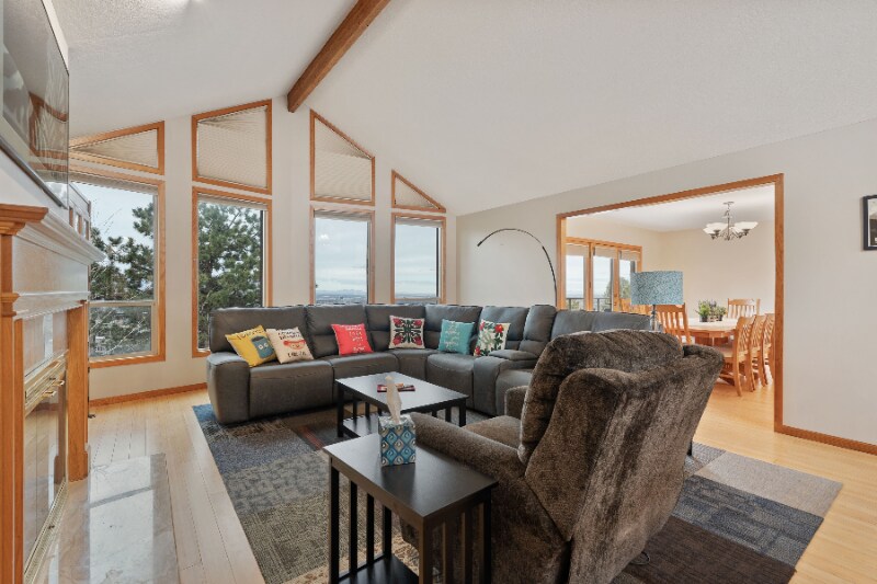 Building Photo - 6532 S Heughs Canyon Way