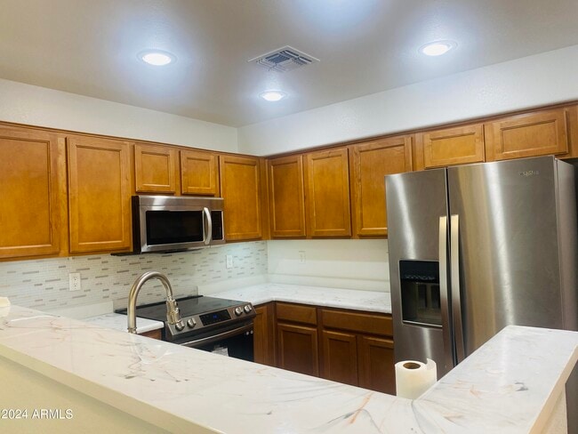 Building Photo - 1886 E Don Carlos