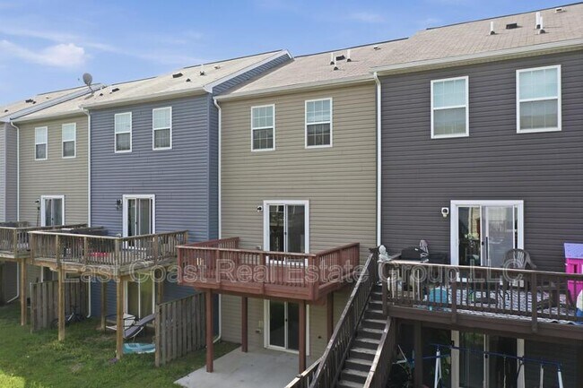 Building Photo - 202 Magellan Dr