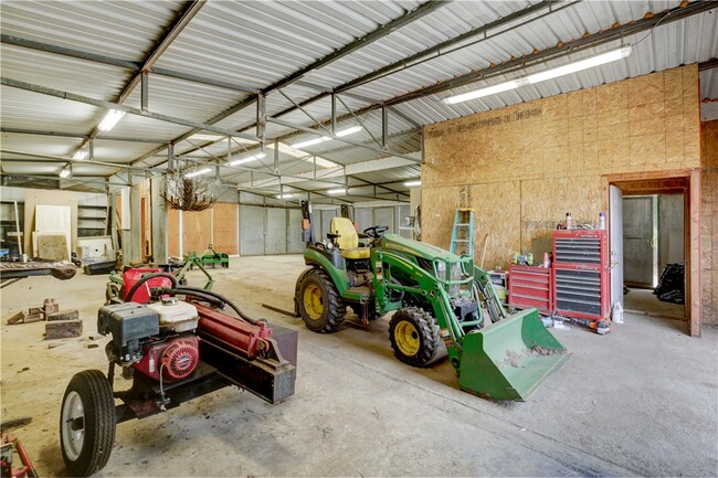 Building Photo - 17825 Bear Valley Ln
