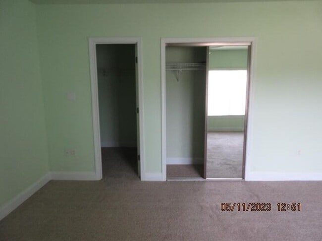 Building Photo - Upgraded End-Unit Townhome Minutes From Eglin AFB