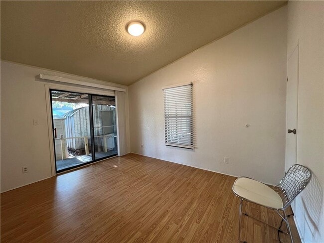 Building Photo - 1345 Lakeshore Dr