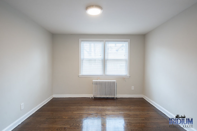 Building Photo - 473 Park Ave