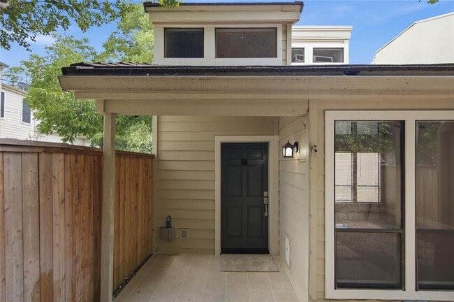 Building Photo - 1801 Polo Rd