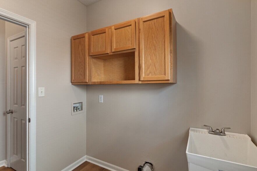 Building Photo - 5806 Corralberry Ct