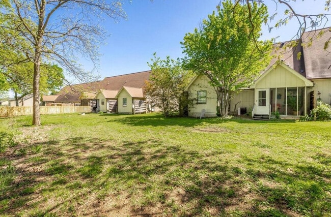 Building Photo - 41 Cedar Tree Ln