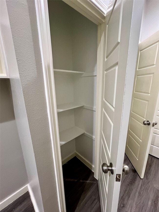 Building Photo - 9809 Leath St