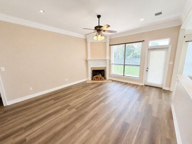 Building Photo - 1022 Creole Dr