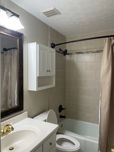 Building Photo - 1259 Denbigh Dr