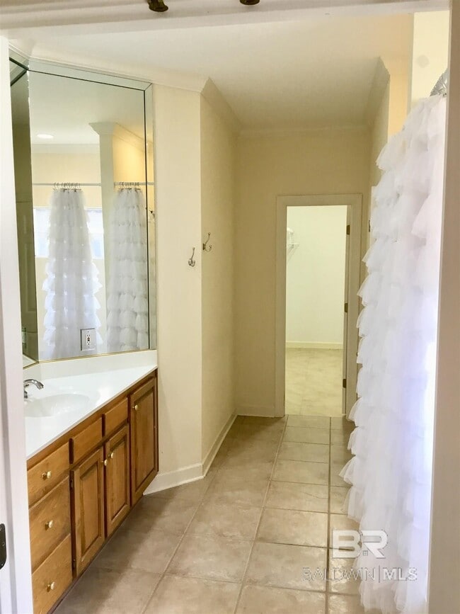 Building Photo - 112 Kensington Ct