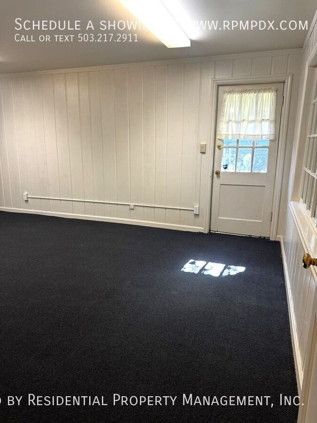 Building Photo - 1938 SW Edgewood Rd