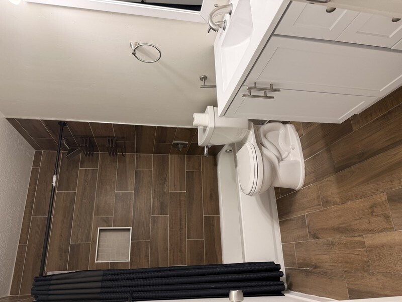 Building Photo - 1140 S 880 W