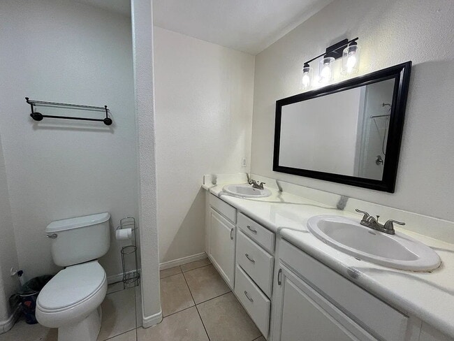 Building Photo - Welcome to your next home in Desert Hot Springs a beautifully maintained and recently renovated 3...